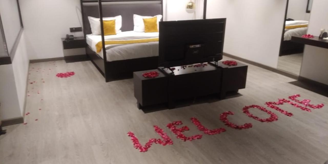 Madhav'S Lap Of Luxury Ξενοδοχείο Moradabad Εξωτερικό φωτογραφία